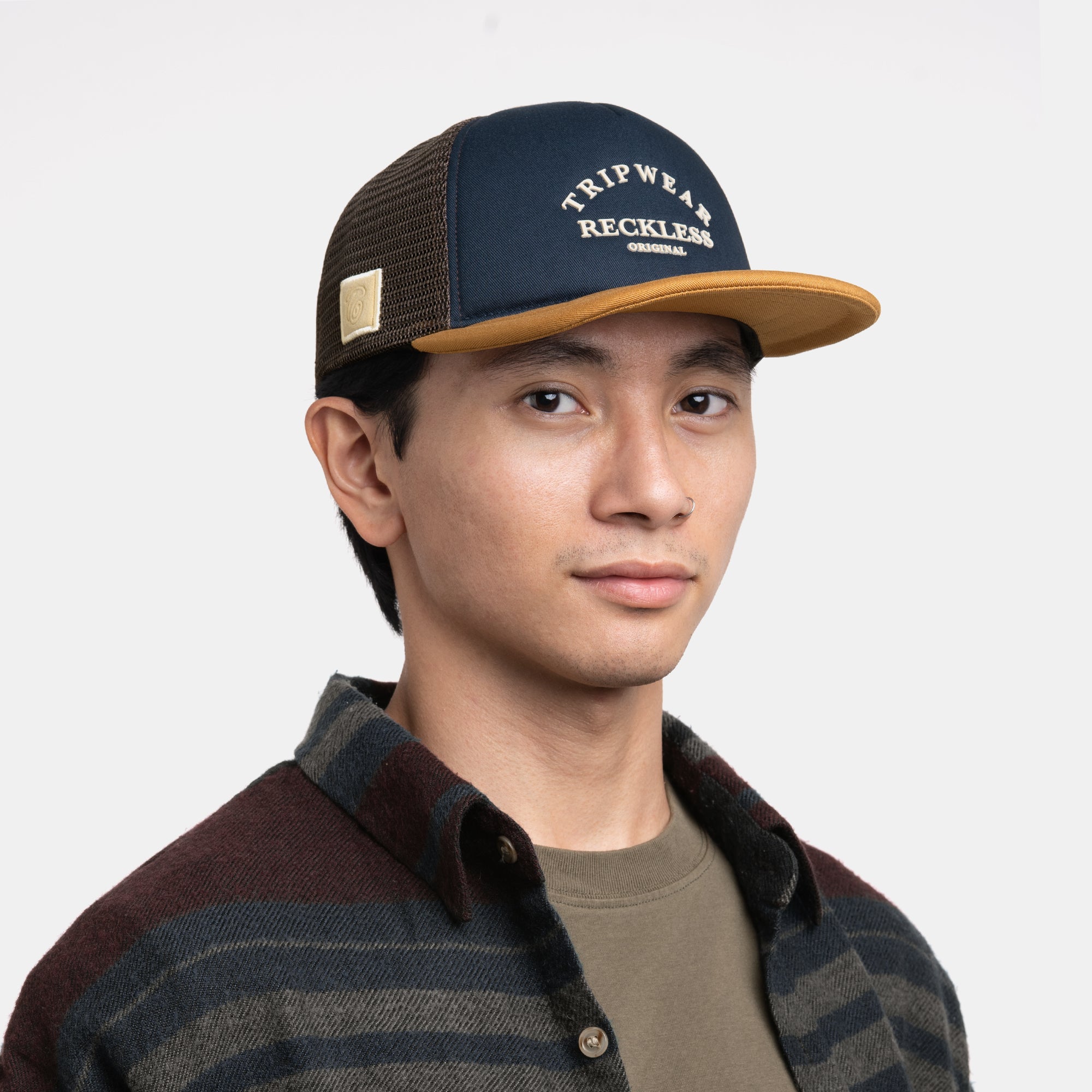 #color_Navy/TapeBrown