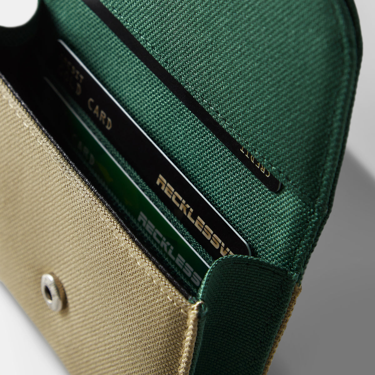 #color_Mossgreen Sand